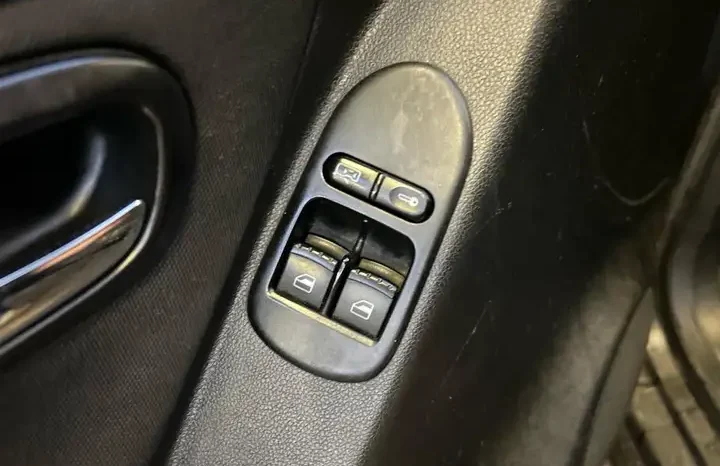 
								SEAT Leon full									