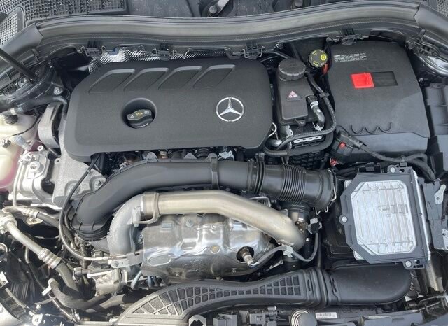 
								New 2025 Mercedes-Benz GLA 250 FWD SUV full									