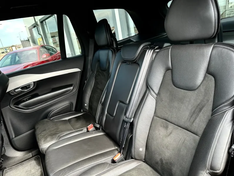 
								Volvo XC90 2.0 d5 R-design awd 235cv geartronic my17 full									